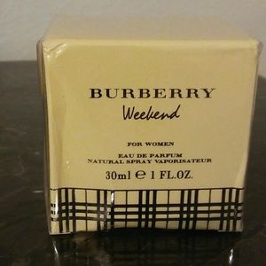 Burberry Weekend Eau De Parfum 1 0z